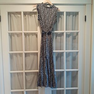 Sleeveless maxi dress